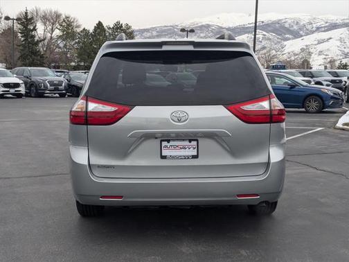 2019 Toyota Sienna XLE Premium