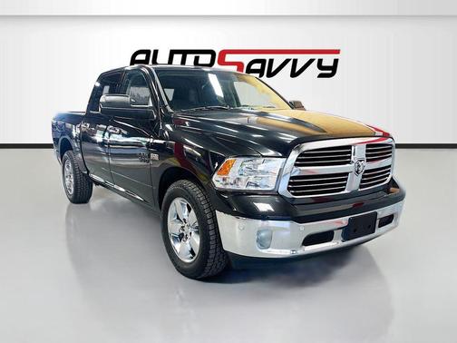 Brilliant Black Crystal Pearlcoat 2017 RAM 1500 Big Horn