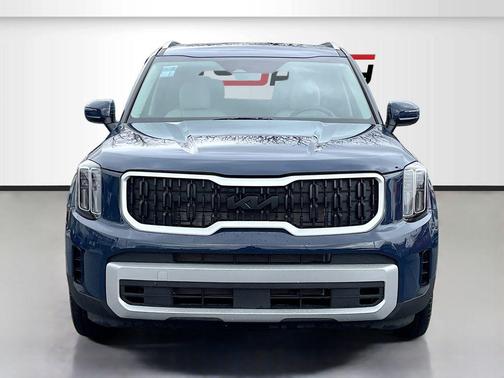 Midnight Lake Blue 2023 Kia Telluride S