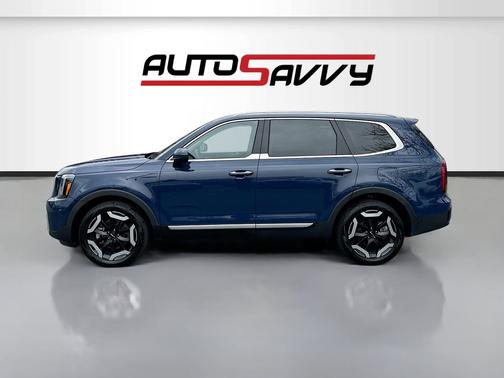 Midnight Lake Blue 2023 Kia Telluride S