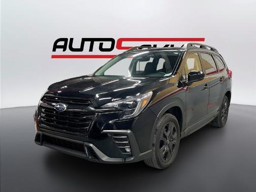 Crystal Black Silica 2024 Subaru Ascent Onyx Edition