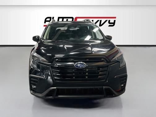 Crystal Black Silica 2024 Subaru Ascent Onyx Edition