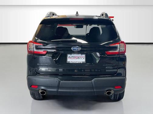 Crystal Black Silica 2024 Subaru Ascent Onyx Edition