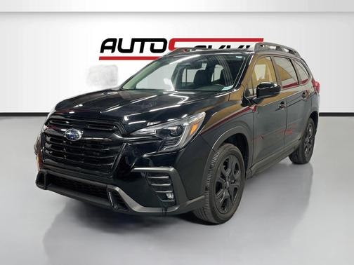 Crystal Black Silica 2024 Subaru Ascent Onyx Edition