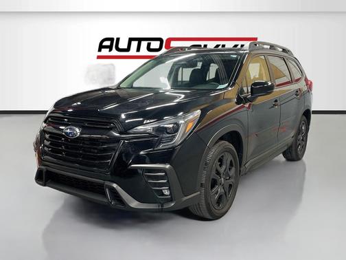 Crystal Black Silica 2024 Subaru Ascent Onyx Edition