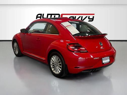 2019 Volkswagen Beetle 2.0T SE