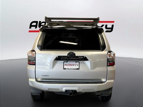 Classic Silver Metallic 2021 Toyota 4Runner Venture