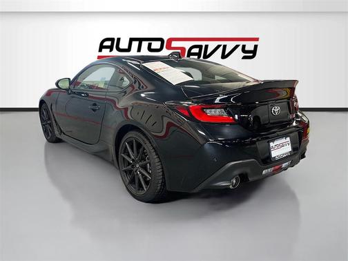 2025 Toyota GR86 Premium