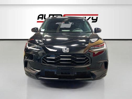 Crystal Black Pearl 2024 Honda HR-V Sport