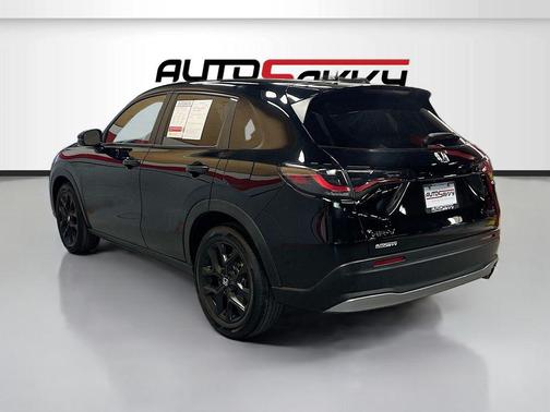Crystal Black Pearl 2024 Honda HR-V Sport
