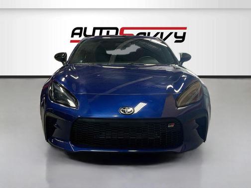 Trueno Blue 2025 Toyota GR86 Base