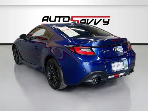 Trueno Blue 2025 Toyota GR86 Base