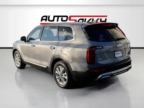 2022 Kia Telluride LX