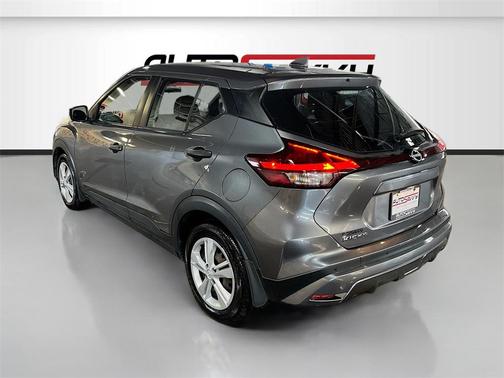 2022 Nissan Kicks S