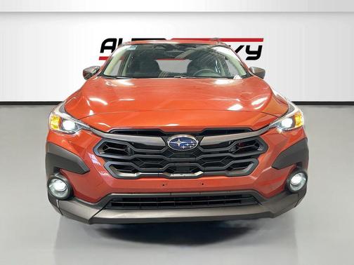 Sun Blaze Pearl 2025 Subaru Crosstrek Premium