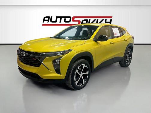 Nitro Yellow Metallic 2024 Chevrolet Trax FWD 1RS