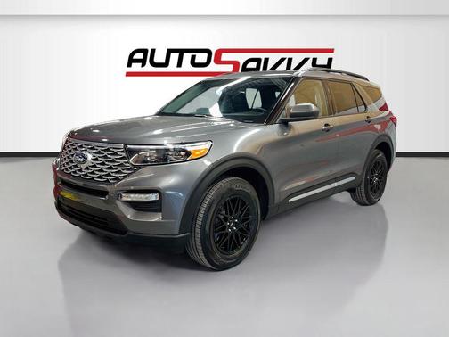 Carbonized Gray Metallic 2024 Ford Explorer XLT