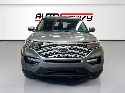 Carbonized Gray Metallic 2024 Ford Explorer XLT