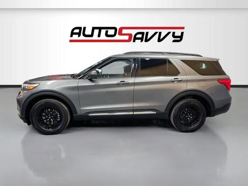 Gray Metallic 2024 Ford Explorer XLT