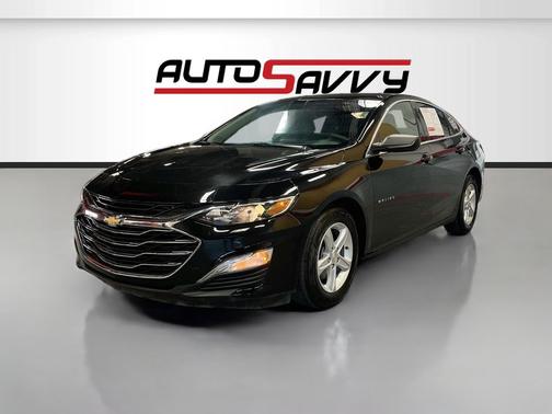 Mosaic Black Metallic 2022 Chevrolet Malibu LS