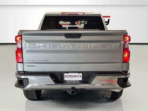 Sterling Gray Metallic 2024 Chevrolet Silverado 1500 LT