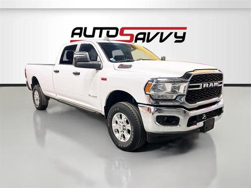 2023 RAM 2500 Big Horn Crew Cab 4x4 8' Box