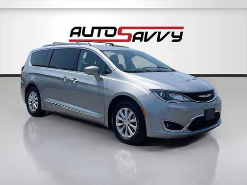 2018 Chrysler Pacifica Touring-L