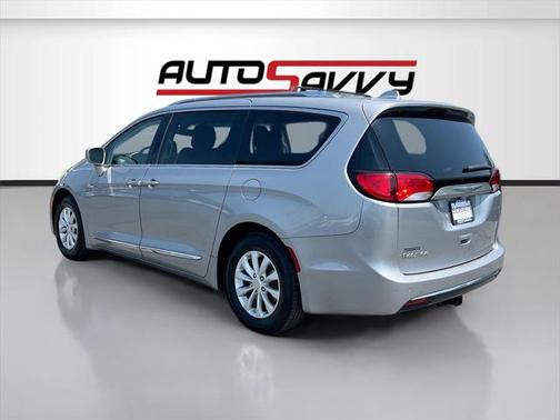 2018 Chrysler Pacifica Touring-L