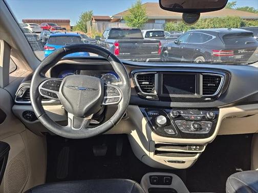 2018 Chrysler Pacifica Touring-L