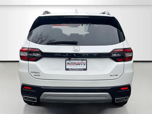 2023 Honda Pilot AWD Elite