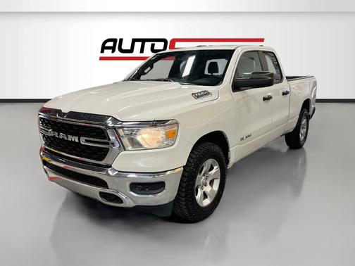 Bright White Clearcoat 2023 RAM 1500 Big Horn