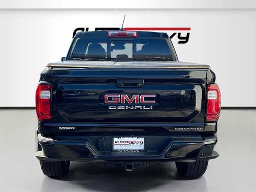 2023 GMC Canyon Denali