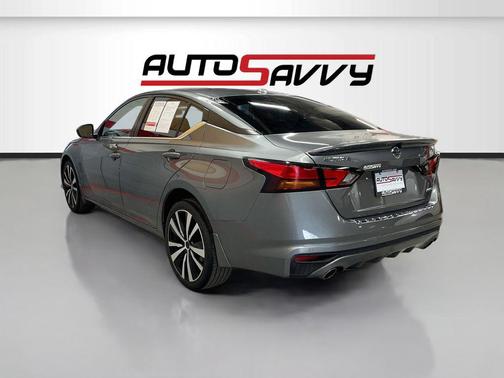 Gun Metallic 2022 Nissan Altima SR Intelligent AWD
