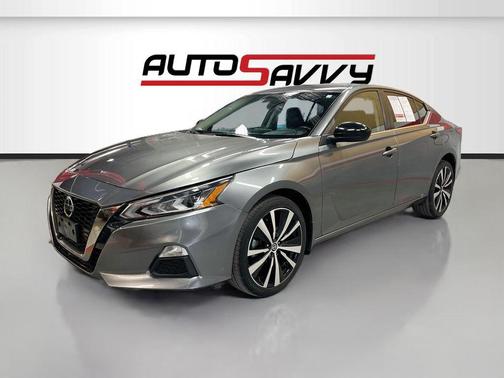 Gun Metallic 2022 Nissan Altima SR Intelligent AWD