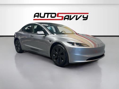 Gray 2025 Tesla Model 3 Long Range