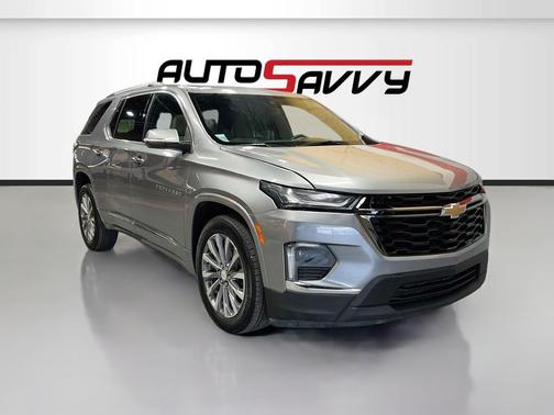 Sterling Gray Metallic 2023 Chevrolet Traverse Premier