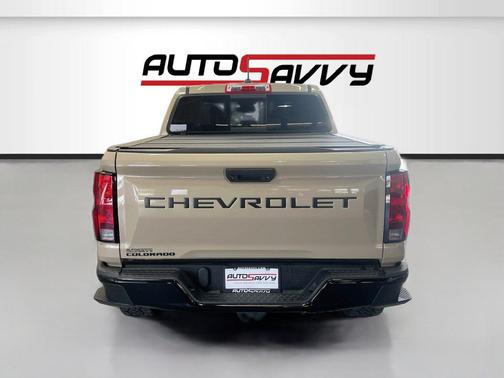 Sand Dune Metallic 2024 Chevrolet Colorado Trail Boss