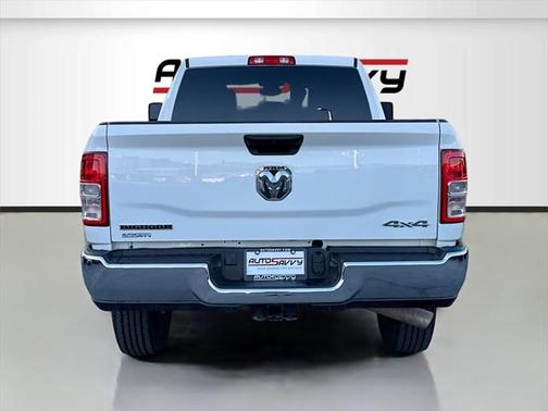 2023 RAM 2500 Big Horn Crew Cab 4x4 6'4' Box