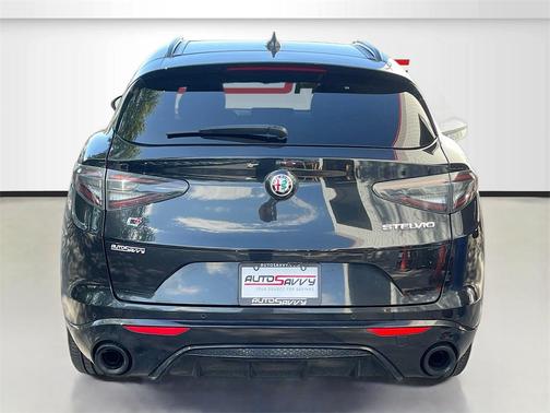 2024 Alfa Romeo Stelvio Veloce AWD