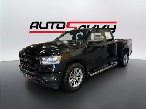 Diamond Black Crystal Pearlcoat 2019 RAM 1500 Rebel