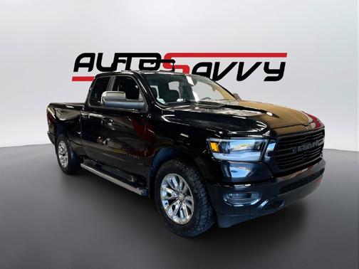 Diamond Black Crystal Pearlcoat 2019 RAM 1500 Rebel
