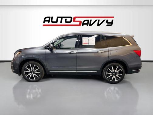 Gray 2022 Honda Pilot AWD Elite
