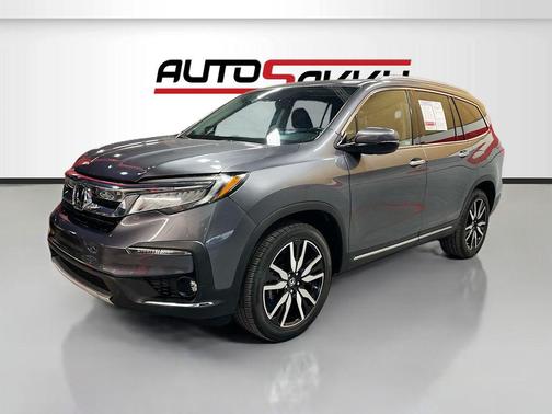 Gray 2022 Honda Pilot AWD Elite