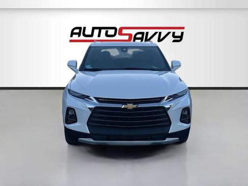 Iridescent Pearl Tricoat 2022 Chevrolet Blazer Premier