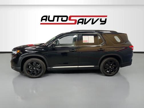 Crystal Black Pearl 2024 Honda Pilot Touring