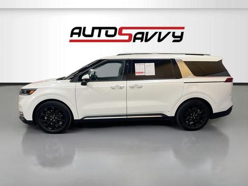 Snow White Pearl 2022 Kia Carnival SX Prestige
