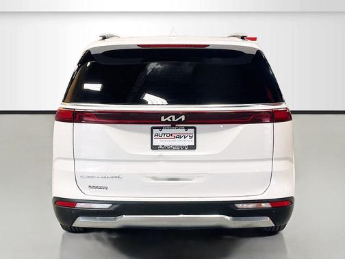 Snow White Pearl 2022 Kia Carnival SX Prestige