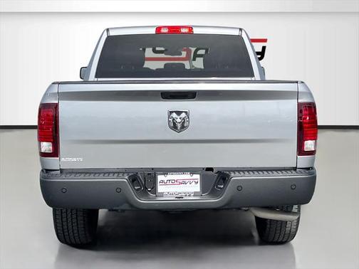 2023 RAM 1500 Classic Warlock Crew Cab 4x4 5'7' Box