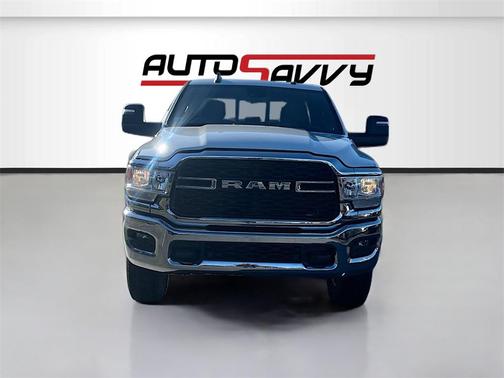2023 RAM 2500 Big Horn Crew Cab 4x4 6'4' Box