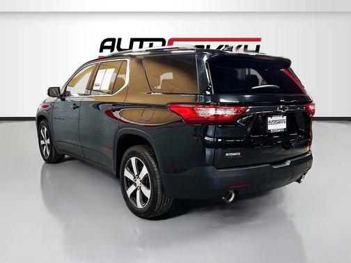 Mosaic Black Metallic 2019 Chevrolet Traverse LT Leather